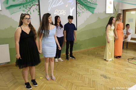 Devetošolci Osnovne šole 27. julij Kamnik naše zgodbe se ne končajo – postanejo le spomini (12)